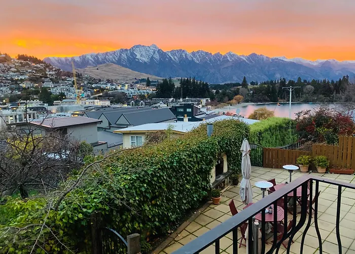 Browns BoutiqueBoutique Hotel